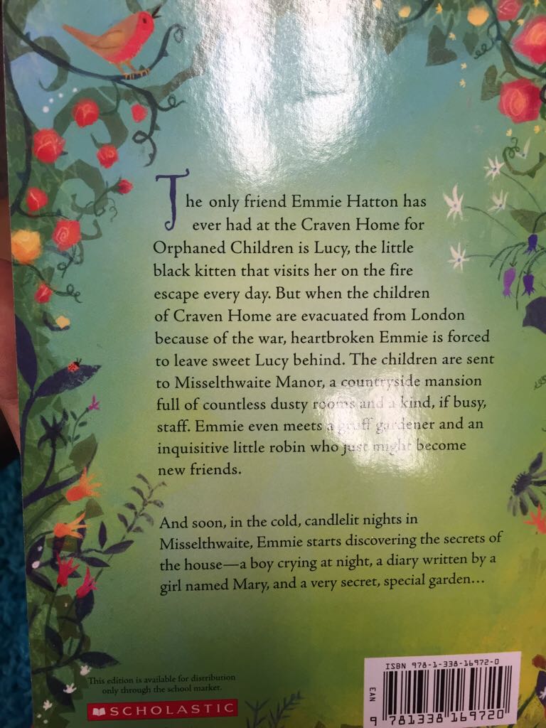 The Secret Garden - Frances Hodgson Burnett book collectible [Barcode 9781338169720] - Main Image 2