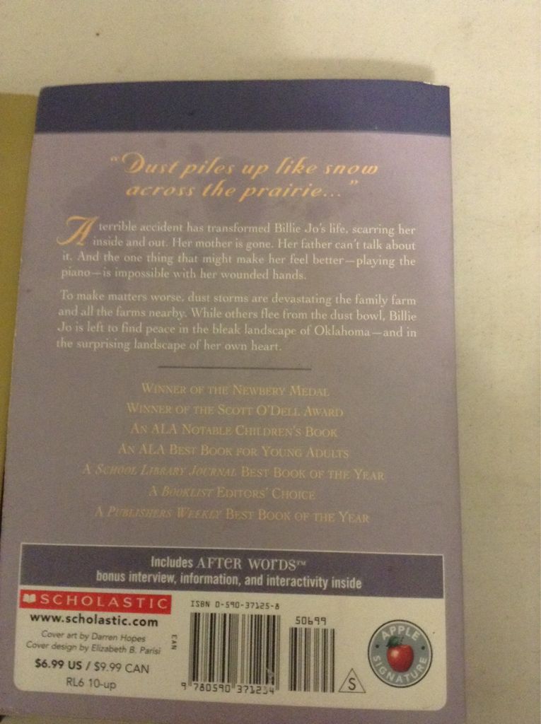 Out Of The Dust - Karen Hesse (Scholastic Inc. - Paperback) book collectible [Barcode 9780590371254] - Main Image 2