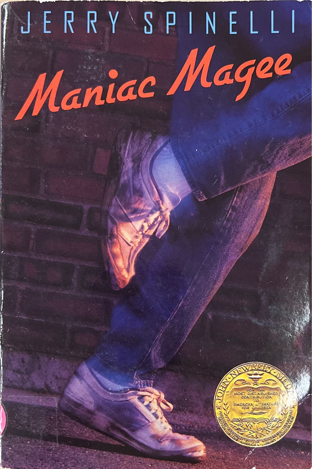 Maniac Magee - Jerry Spinelli (Little, Brown and Company - Paperback) book collectible [Barcode 9780316809061] - Main Image 3