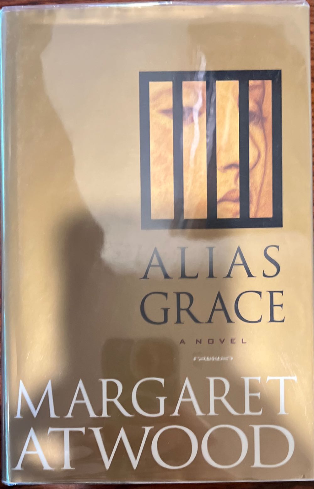 Alias Grace - Margaret Atwood (Doubleday - Hardcover) book collectible [Barcode 9780385475716] - Main Image 2