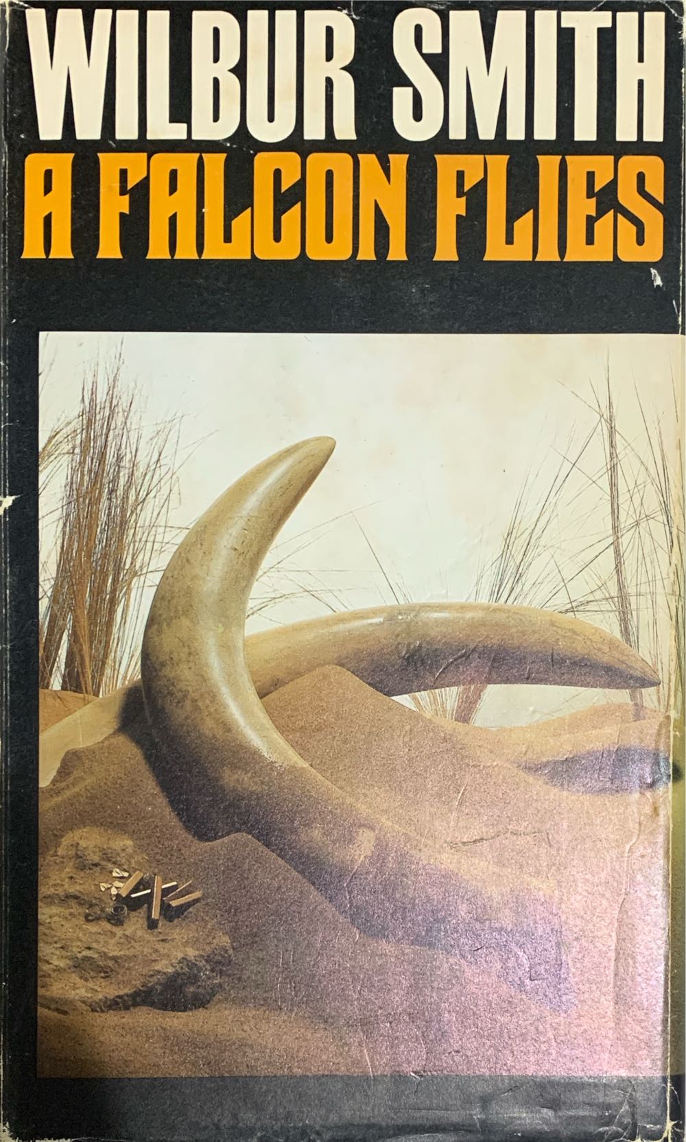 A Falcon Flies - Wilbur Smith (Heinemann - Hardcover) book collectible - Main Image 2