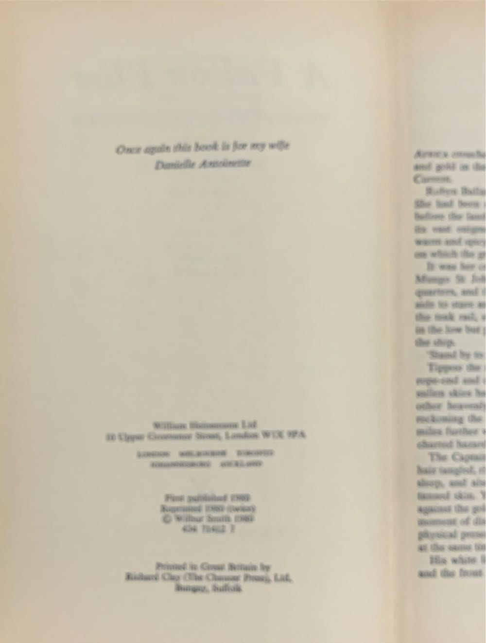 A Falcon Flies - Wilbur Smith (Heinemann - Hardcover) book collectible - Main Image 4