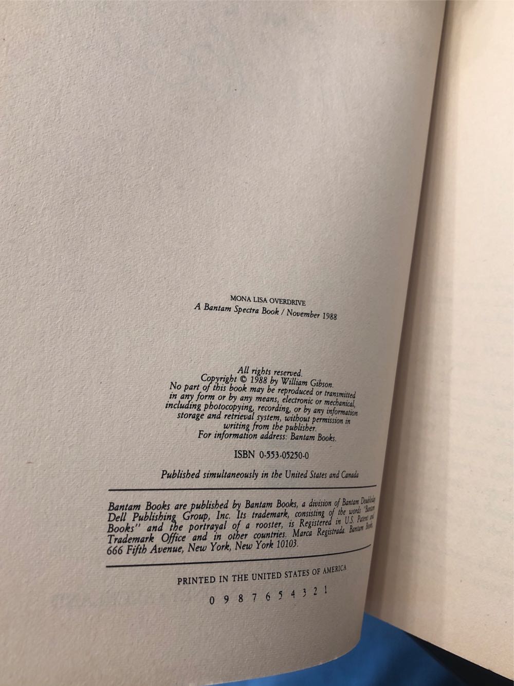 Mona Lisa Overdrive - William Gibson (Bantam Spectra - Hardcover) book collectible [Barcode 9780553052503] - Main Image 3