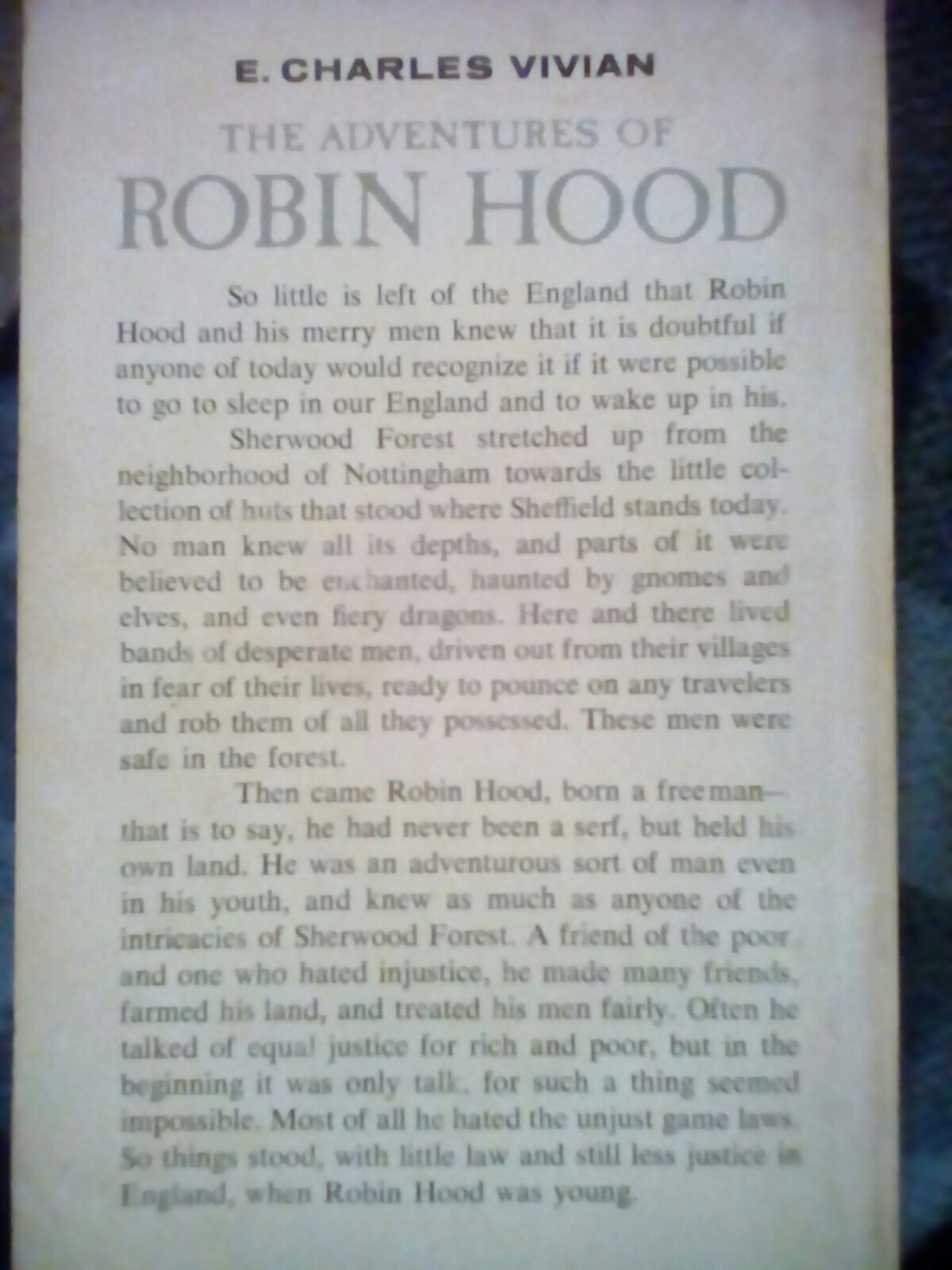 The Adventures Of Robin Hood - E Charles Vivian (Airmont Publishing Company, Inc. - Paperback) book collectible - Main Image 2