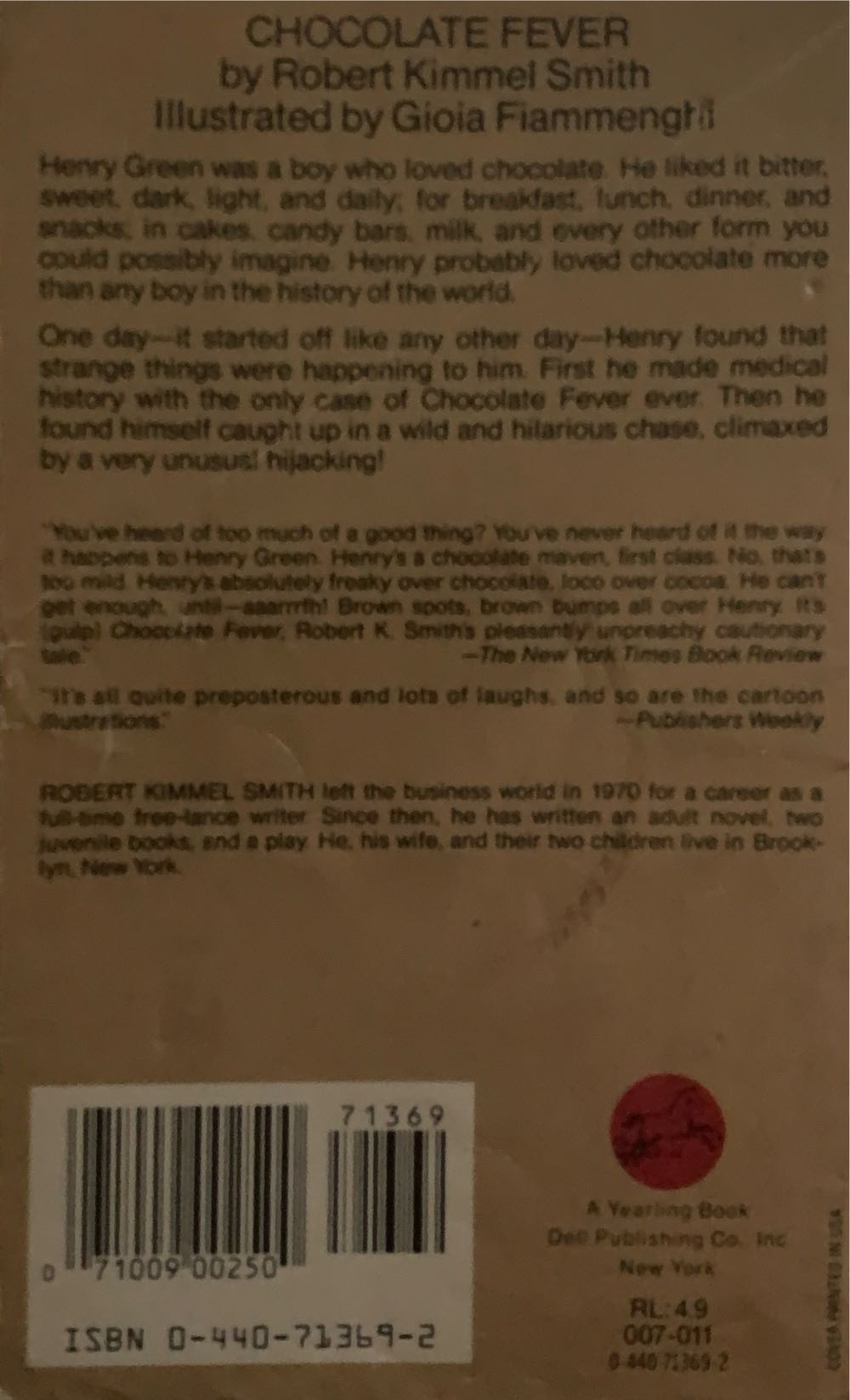 Chocolate Fever - Robert Kimmel Smith (Dell Publishing Co., Inc. - Paperback) book collectible [Barcode 9780440713692] - Main Image 2