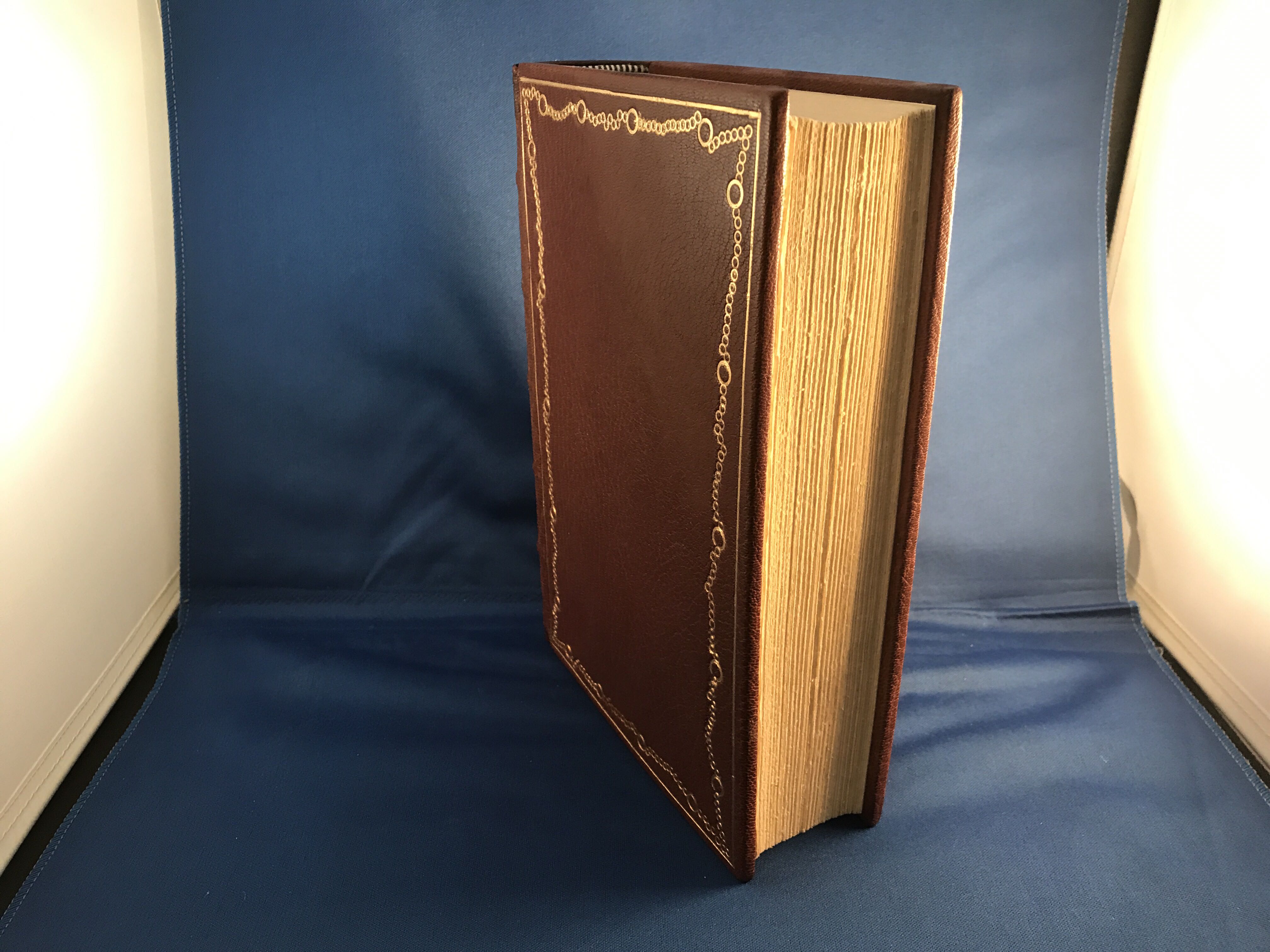 Roots - Alex Haley (Double Day & Company Inc.) book collectible - Main Image 3