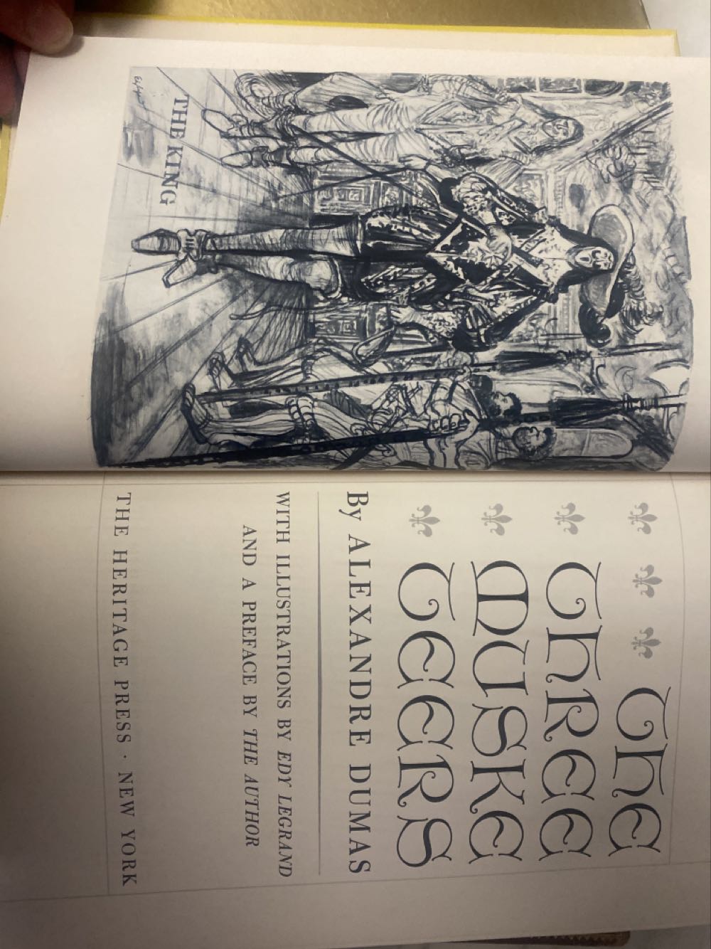 The Three Musketeers - Alexandre Dumas (The Heritage Press) book collectible - Main Image 2