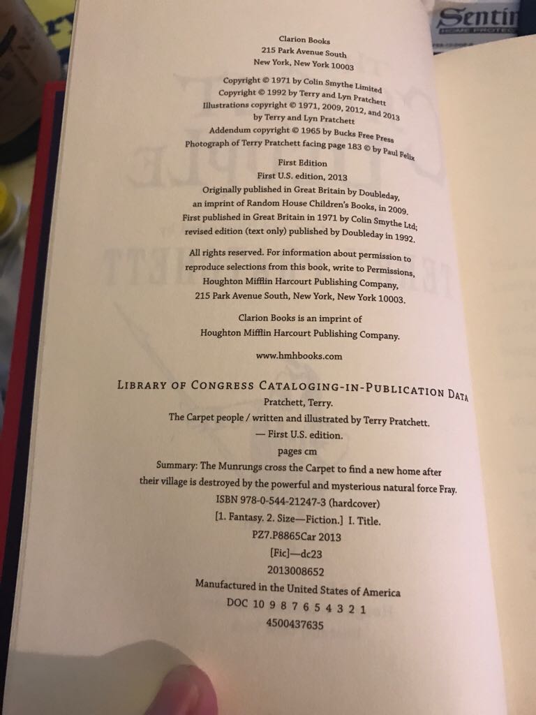 The Carpet People - Terry Pratchett (Clarion Books - Hardcover) book collectible [Barcode 9780544212473] - Main Image 2