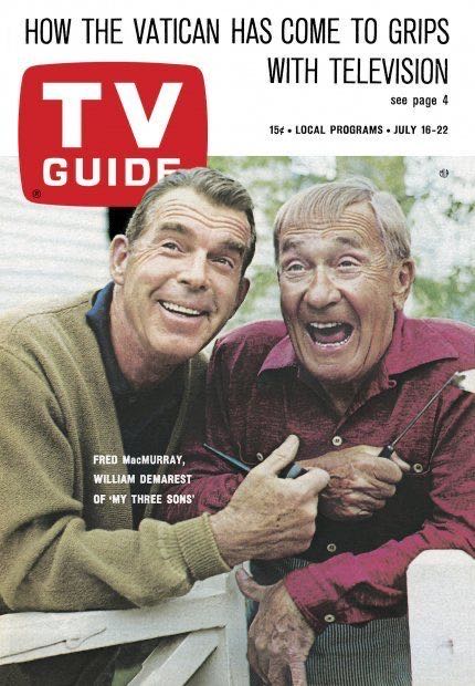 TV Guide: Fifty Years of Television - William Shatner (Crown Publishers - Hardcover) book collectible [Barcode 9781400046850] - Main Image 4