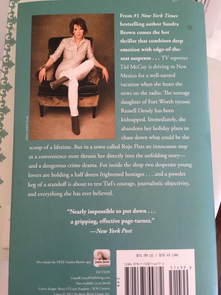 Standoff - Sandra Brown book collectible [Barcode 9781538744772] - Main Image 2