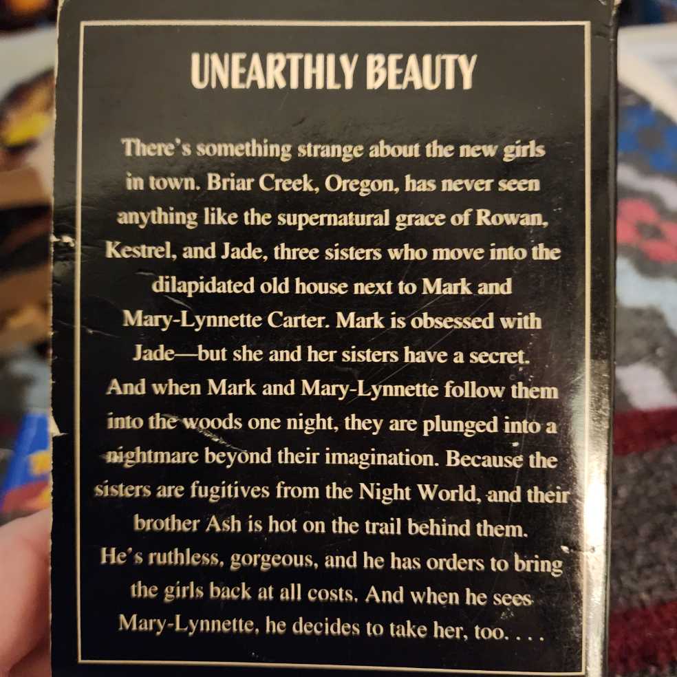 Night World No. 2 - Daughters of Darkness - L.J. Smith (Simon Pulse - Paperback) book collectible [Barcode 9780671551346] - Main Image 2