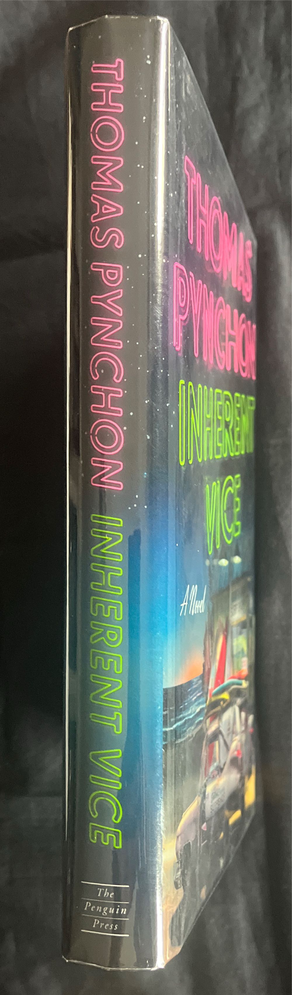 Inherent Vice - Thomas Pynchon (Penguin Press - Hardcover) book collectible [Barcode 9781594202247] - Main Image 3
