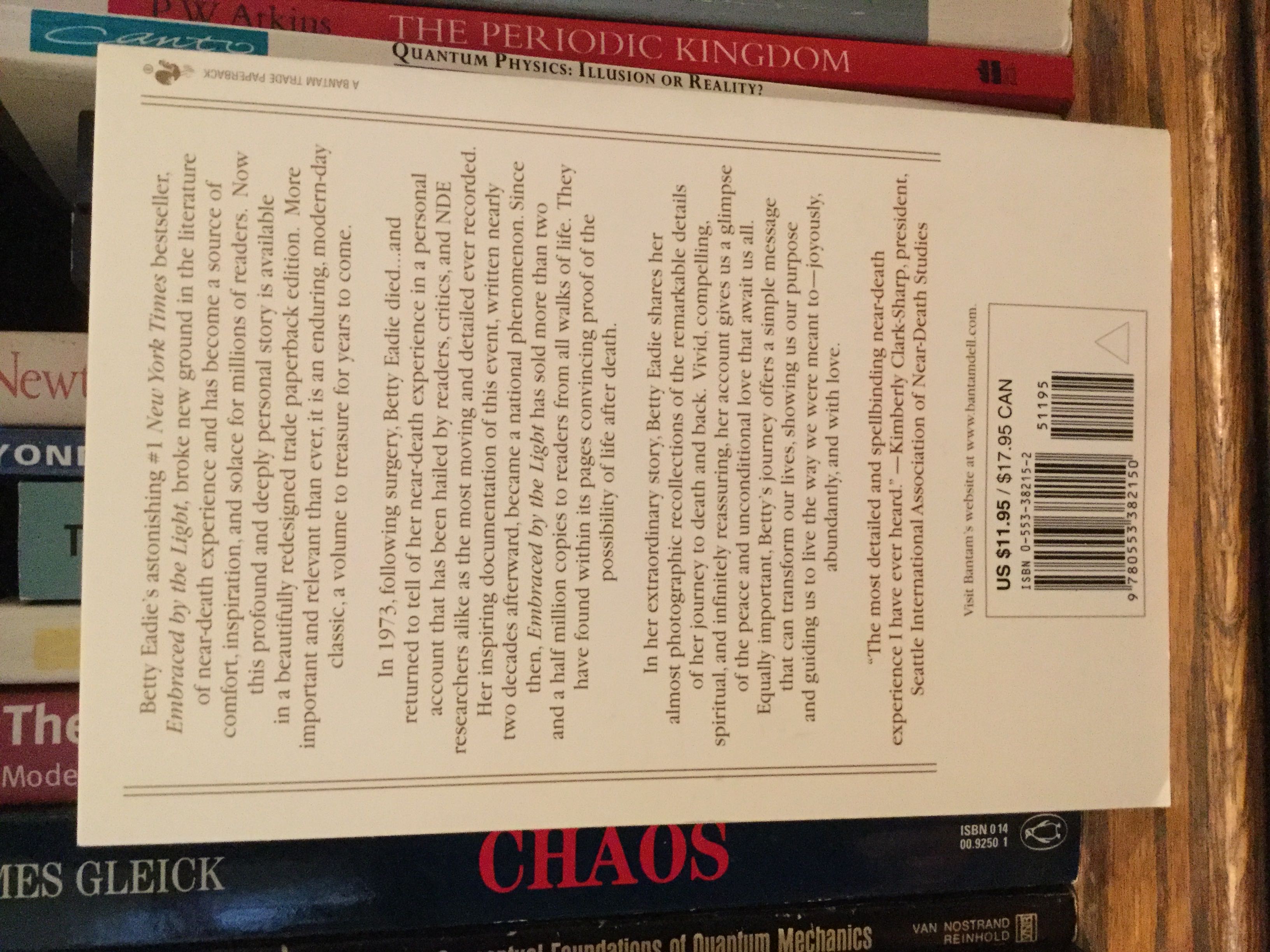 Embraced By The Light - Betty J. Eadie (A Bantam Book - Paperback) book collectible [Barcode 9780553382150] - Main Image 2