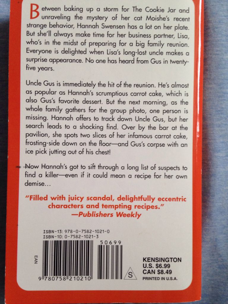 Carrot Cake Murder (Hannah Swenson Mysteries with Recipes) - Joanne Fluke (Kensington - Mass Market Paperback) book collectible [Barcode 9780758210210] - Main Image 2