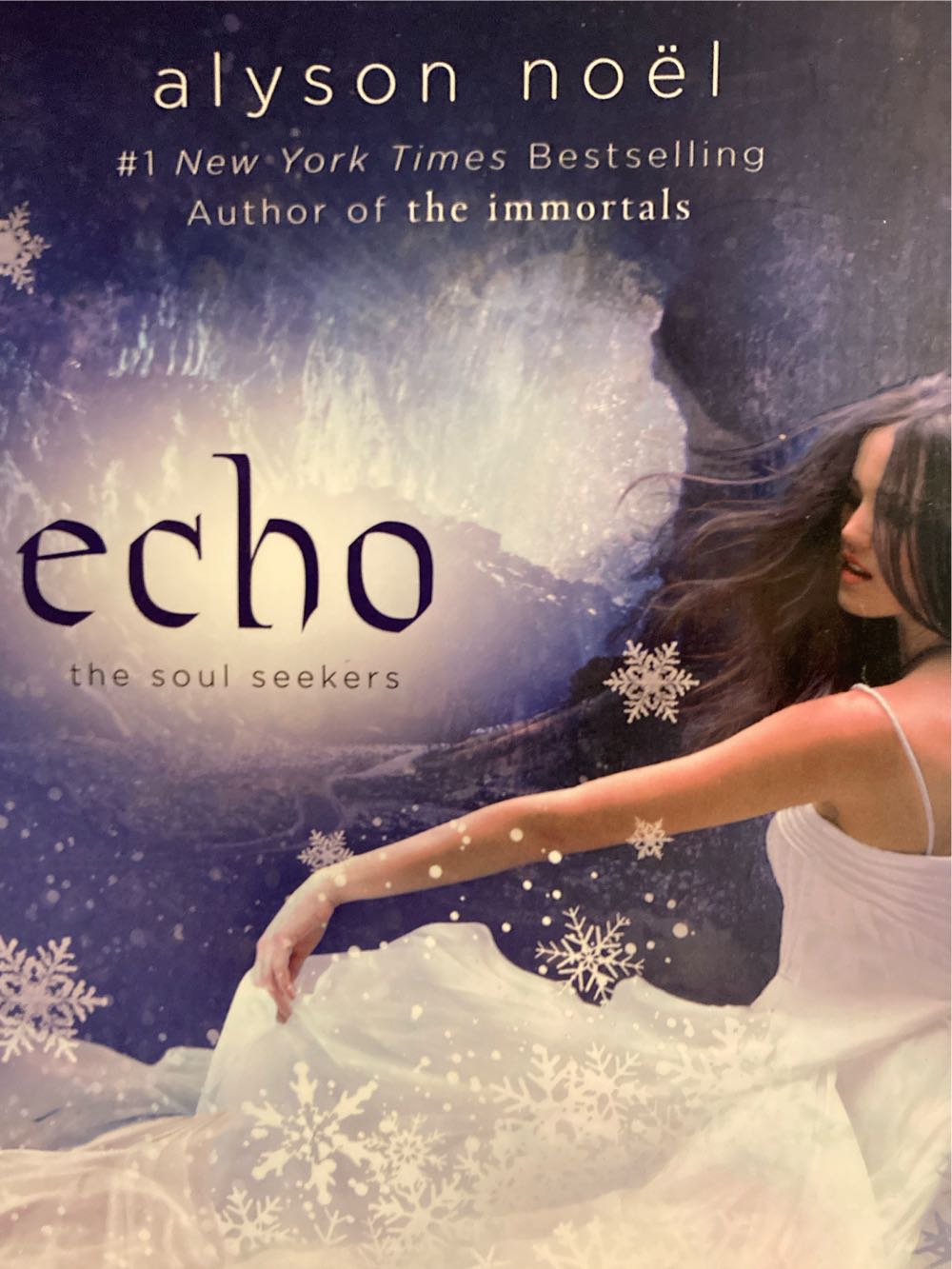 Echo - Alyson Noel (St. Martin’s Griffin) book collectible [Barcode 9780312664879] - Main Image 2