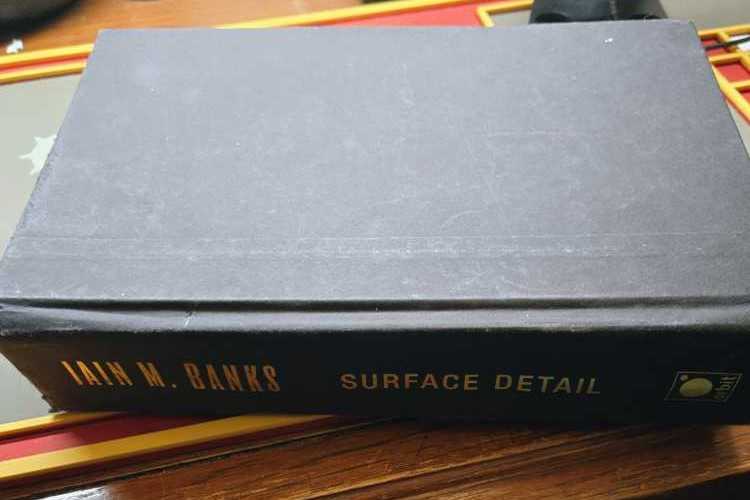 Surface Detail - Iain M. Banks (Orbit - Hardcover) book collectible [Barcode 9780316123402] - Main Image 2