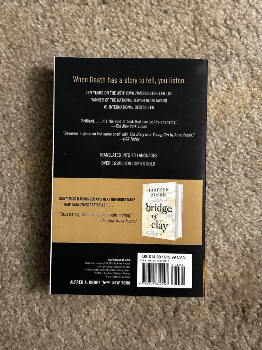 The Book Thief - Markus Zusak (Alfred A. Knopf - Trade Paperback) book collectible [Barcode 9780375842207] - Main Image 3
