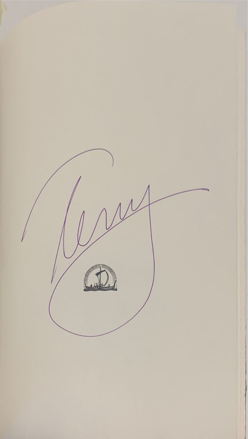 Waiting to Exhale - Terry McMillan (Viking Penquin - Hardcover) book collectible [Barcode 9780670839803] - Main Image 3