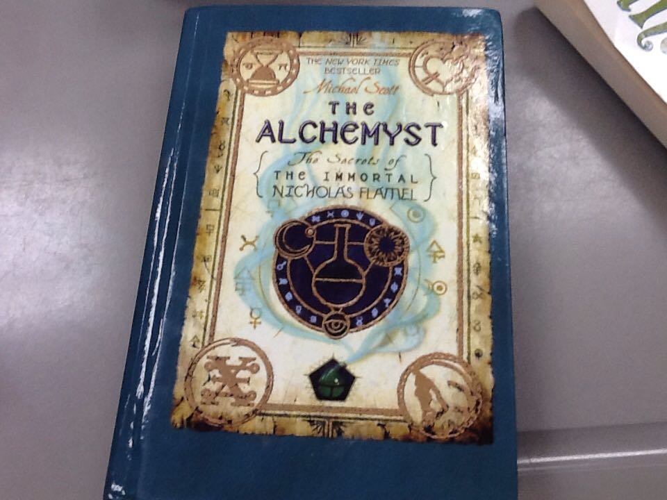 The Alchemyst - Michael Scott (eBook) book collectible [Barcode 9780329658564] - Main Image 1