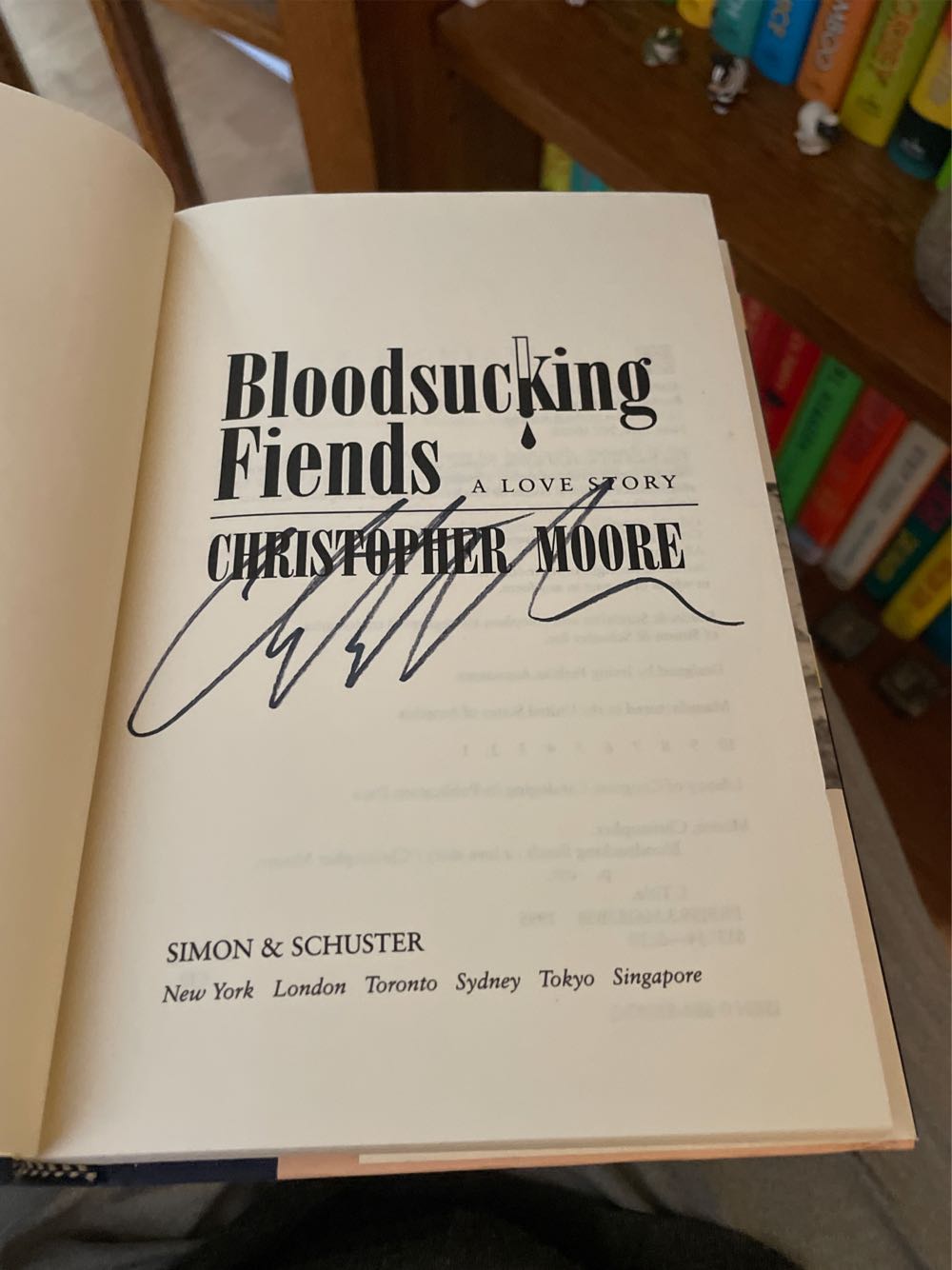 Bloodsucking Fiends - Christopher Moore (Simon & Schuster - Hardcover) book collectible [Barcode 9780684810973] - Main Image 2