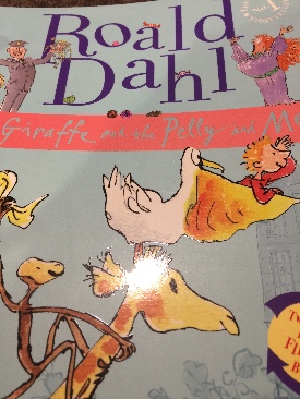 Giraffe and the Pelly and Me, The - Roald Dahl book collectible [Barcode 9780141329628] - Main Image 1
