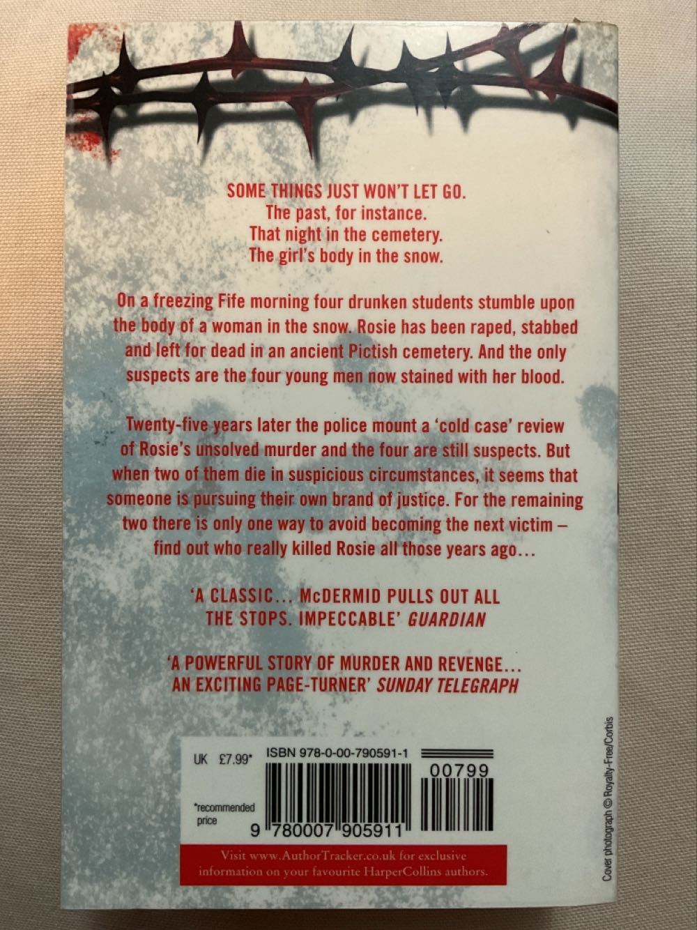 The Distant Echo - Val McDermid (Harper Collins - Paperback) book collectible [Barcode 9780007905911] - Main Image 2