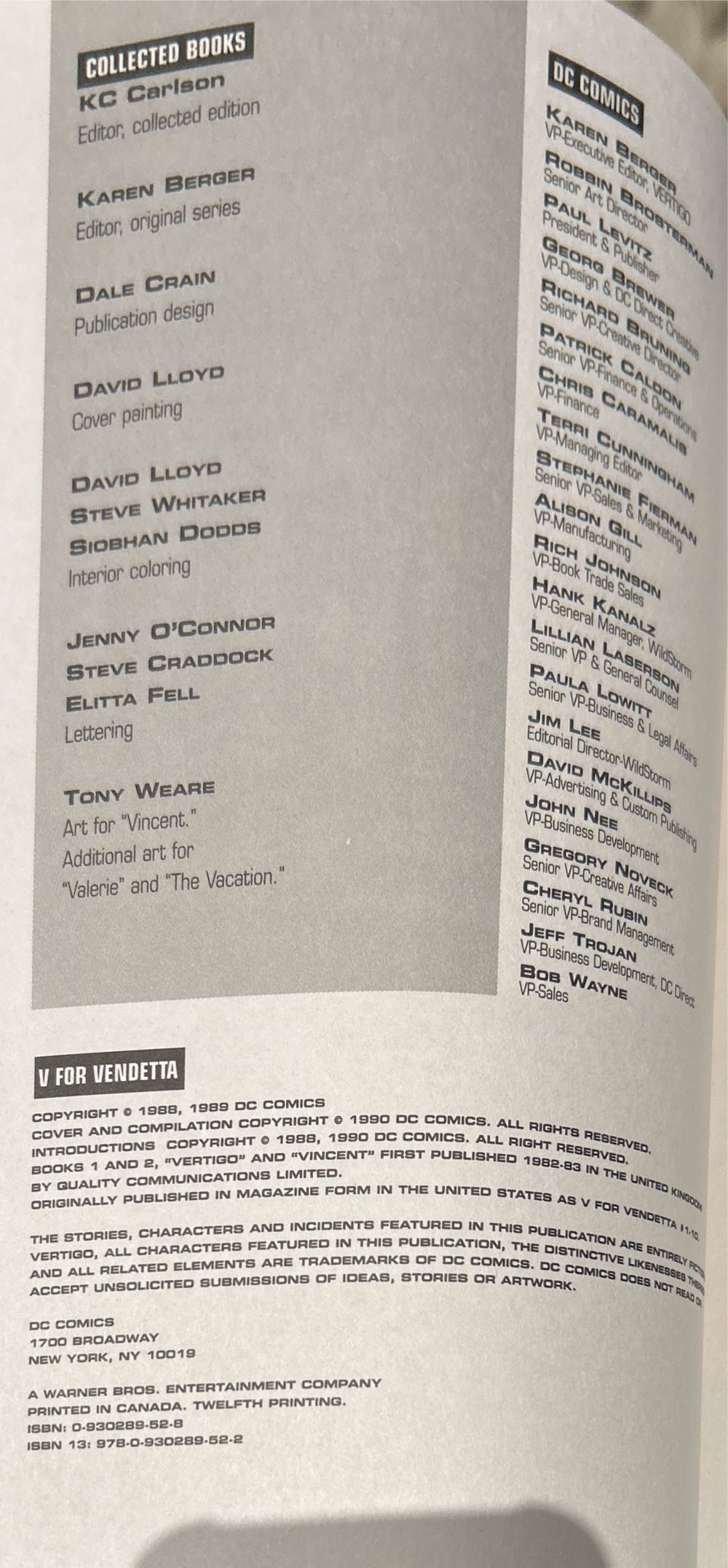 V for Vendetta - Alan Moore (Titan Books Ltd. - Paperback) book collectible [Barcode 9781852862916] - Main Image 3