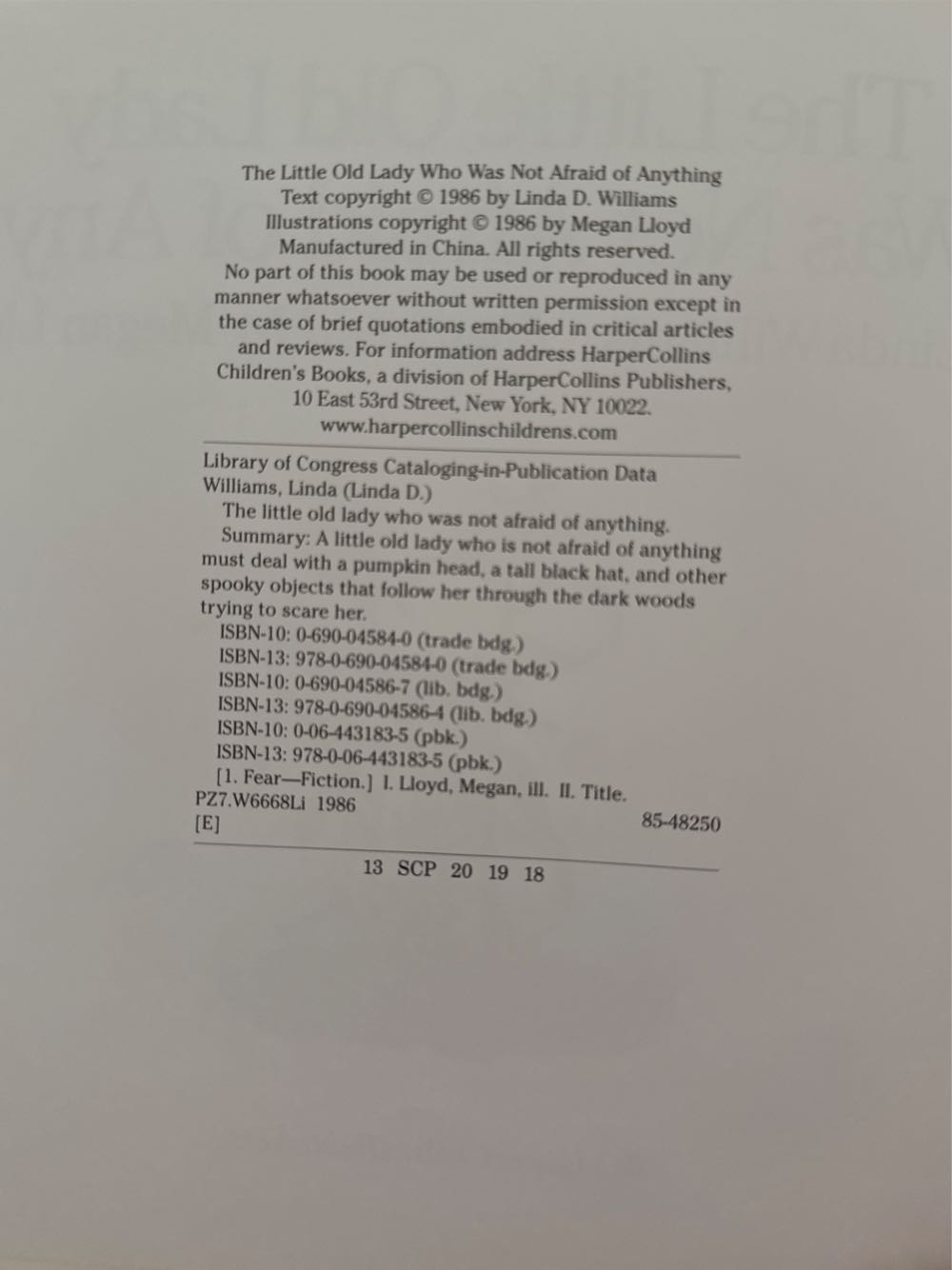 H: The Little Old Lady Who Was Not Afraid of Anything - Linda Williams (Harper & Row, Publishers - Paperback) book collectible [Barcode 9780064431835] - Main Image 3