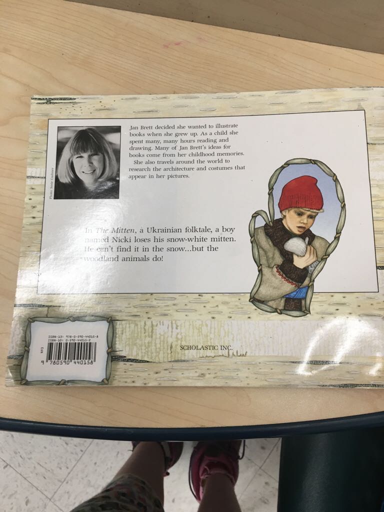 Mitten, The - Susan oliver (Scholastic Inc. - Paperback) book collectible [Barcode 9780590440158] - Main Image 2