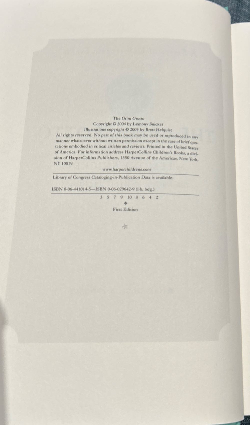 A Series of Unfortunate Events #11: The Grim Grotto - Lemony Snicket (HarperCollins - Hardcover) book collectible [Barcode 9780064410144] - Main Image 4