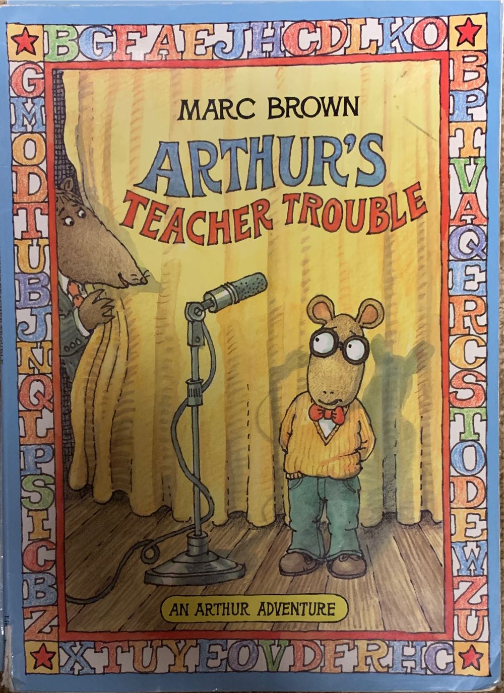Arthur’s Teacher Trouble - Marc Brown (Little, Brown and Company - Paperback) book collectible [Barcode 9780590996396] - Main Image 3