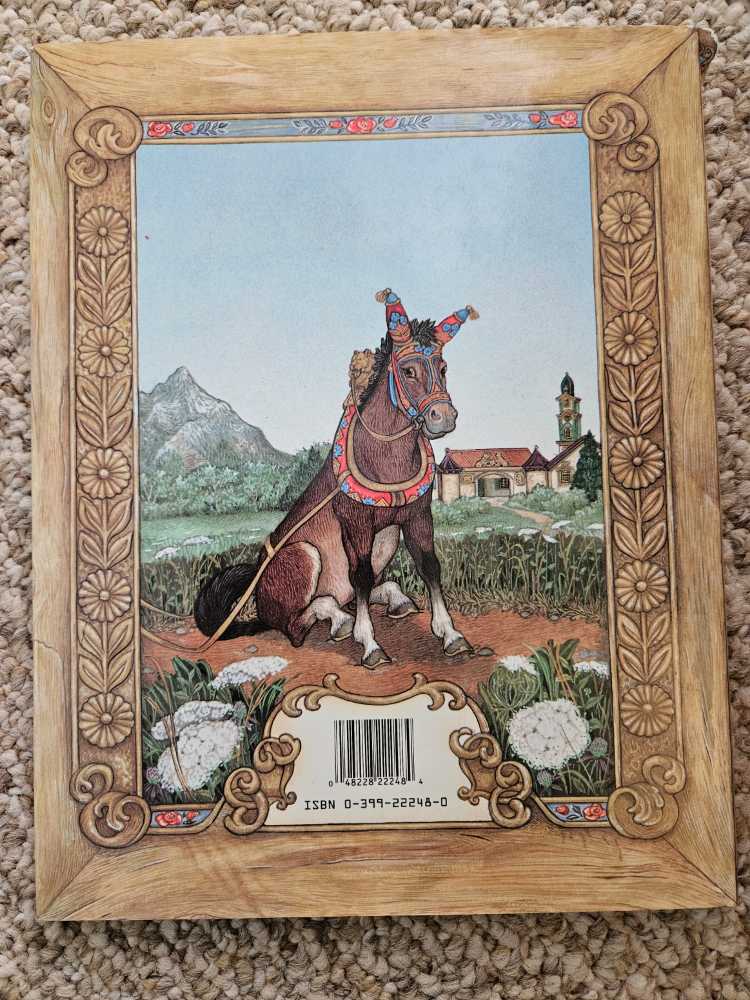 Berlioz The Bear - Jan Brett (A Scholastic Press - Hardcover) book collectible [Barcode 9780399222481] - Main Image 2