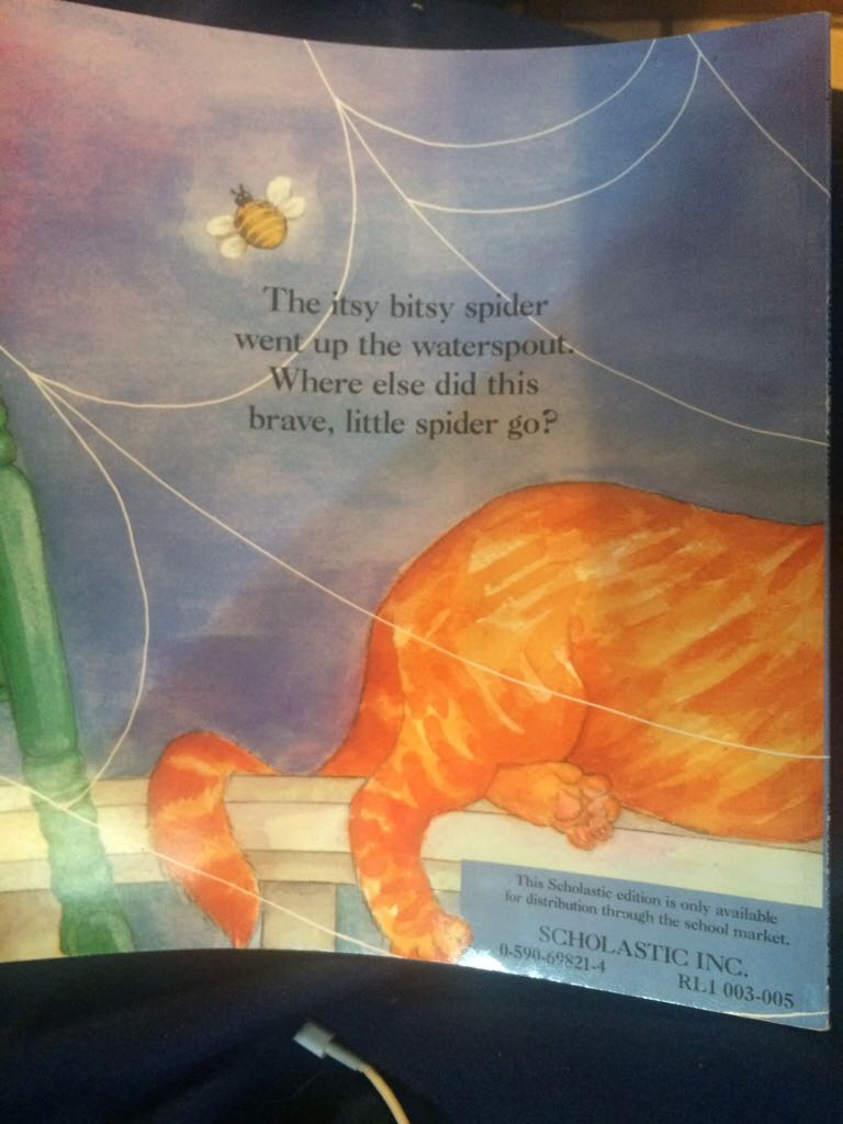 The Itsy Bitsy Spider - Iza Trapani (A Scholastic Press - Paperback) book collectible [Barcode 9780590698214] - Main Image 2