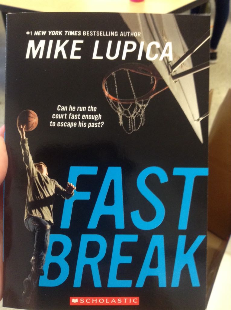 Fast Break - Mike Lupica (- Paperback) book collectible [Barcode 9781338110975] - Main Image 1
