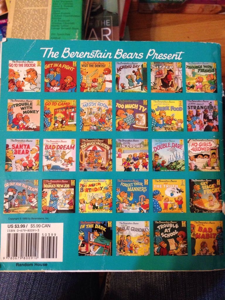 Berenstain Bears Trick Or Treat A3- Berenstain (Bear) , The - Stan And Jan Berenstein (Random House - Paperback) book collectible [Barcode 9780679800910] - Main Image 2