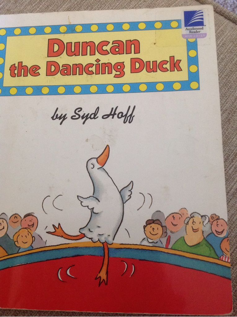 Duncan The Dancing Duck - Sydney Hoff (Houghton Mifflin Harcourt) book collectible [Barcode 9780395968895] - Main Image 1