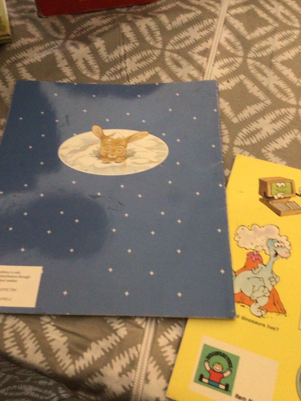 A Little Bit Of Winter - Paul Stewart (Scholastic Incorporated - Paperback) book collectible [Barcode 9780439147835] - Main Image 2