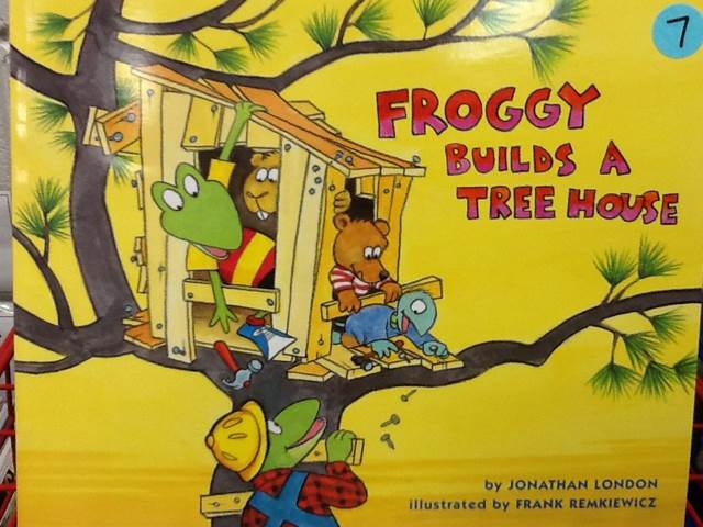 Froggy Builds A Tree House - Jonathan London (Scholastic - Paperback) book collectible [Barcode 9780545487962] - Main Image 1