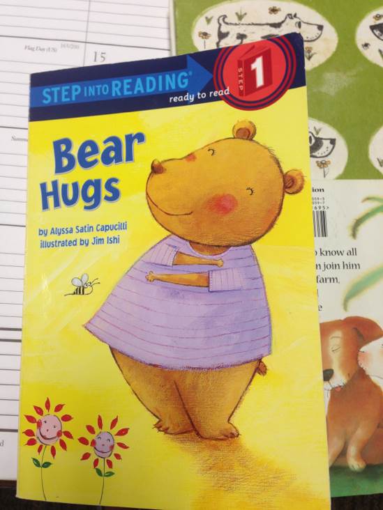 Bear Hugs - Alyssa Satin Capucilli (Dk Pub - Paperback) book collectible [Barcode 9780307261137] - Main Image 1