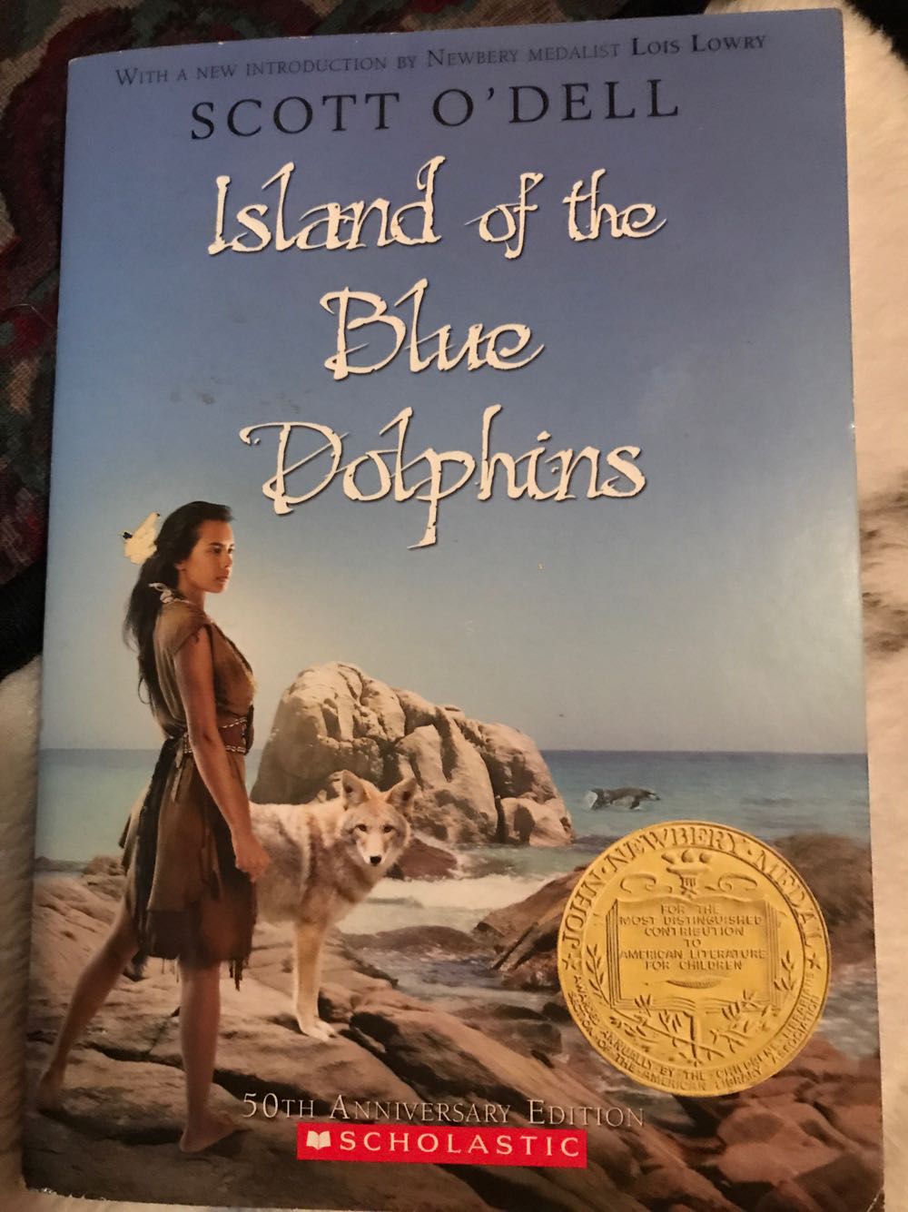 Island Of The Blue Dophins - Scott O’Dell (Scholastic Inc. - Paperback) book collectible [Barcode 9780545289597] - Main Image 3