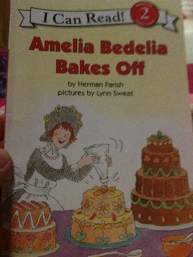 Amelia Bedelia Bakes Off - Herman Parish book collectible [Barcode 9780545457644] - Main Image 1