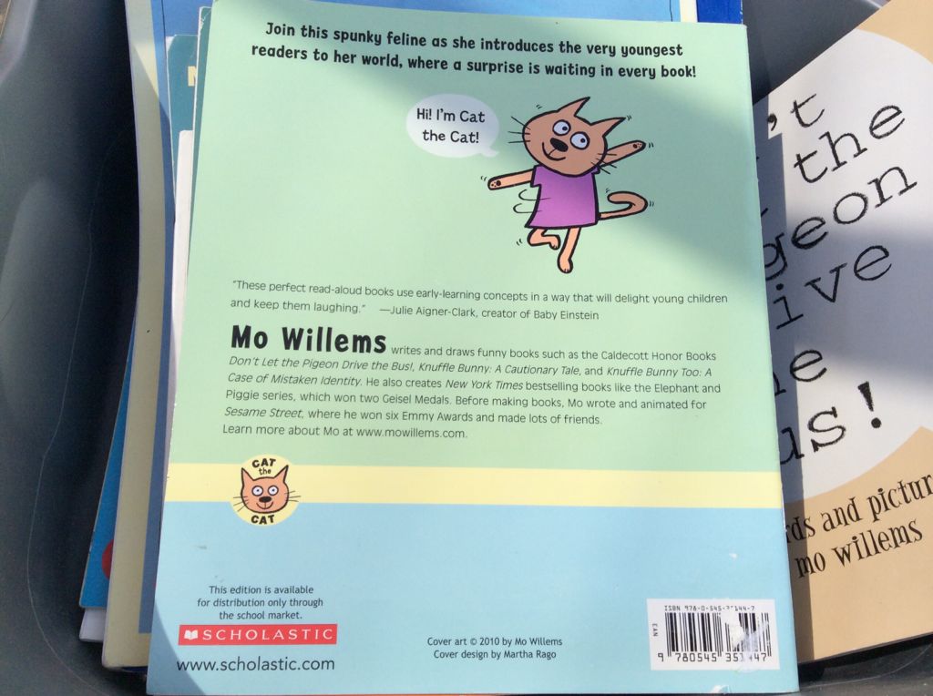Cat the Cat, who is That? - Mo Willems book collectible [Barcode 9780545351447] - Main Image 2