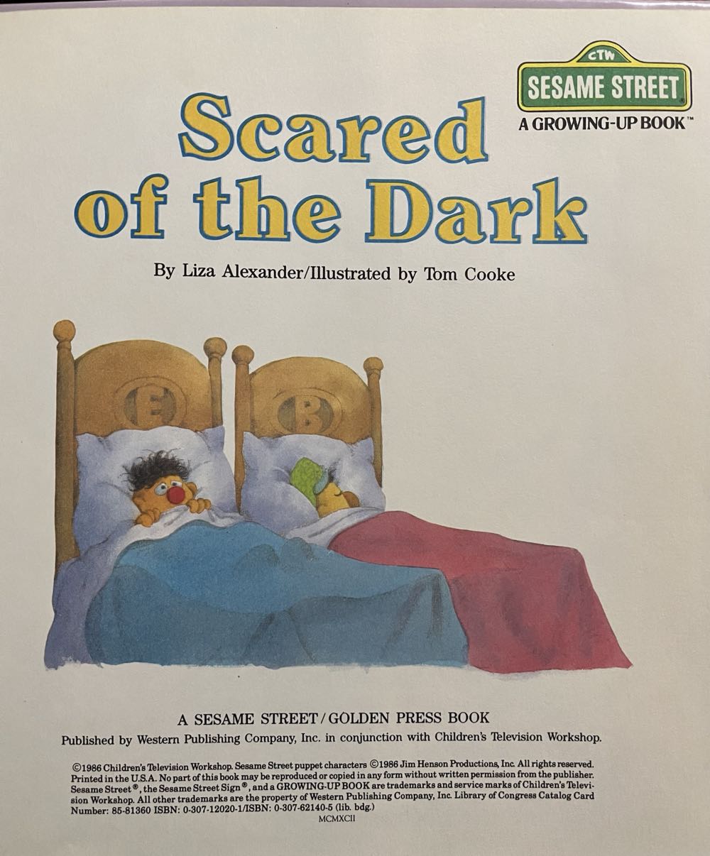 Scared of the Dark - Liza Alexander (Golden Books - Paperback) book collectible [Barcode 9780307120205] - Main Image 3