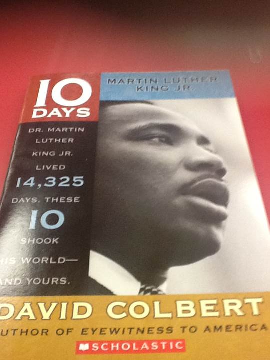 Martin Luther King Jr. - David Colbert (A Scholastic Press) book collectible [Barcode 9780545437493] - Main Image 1