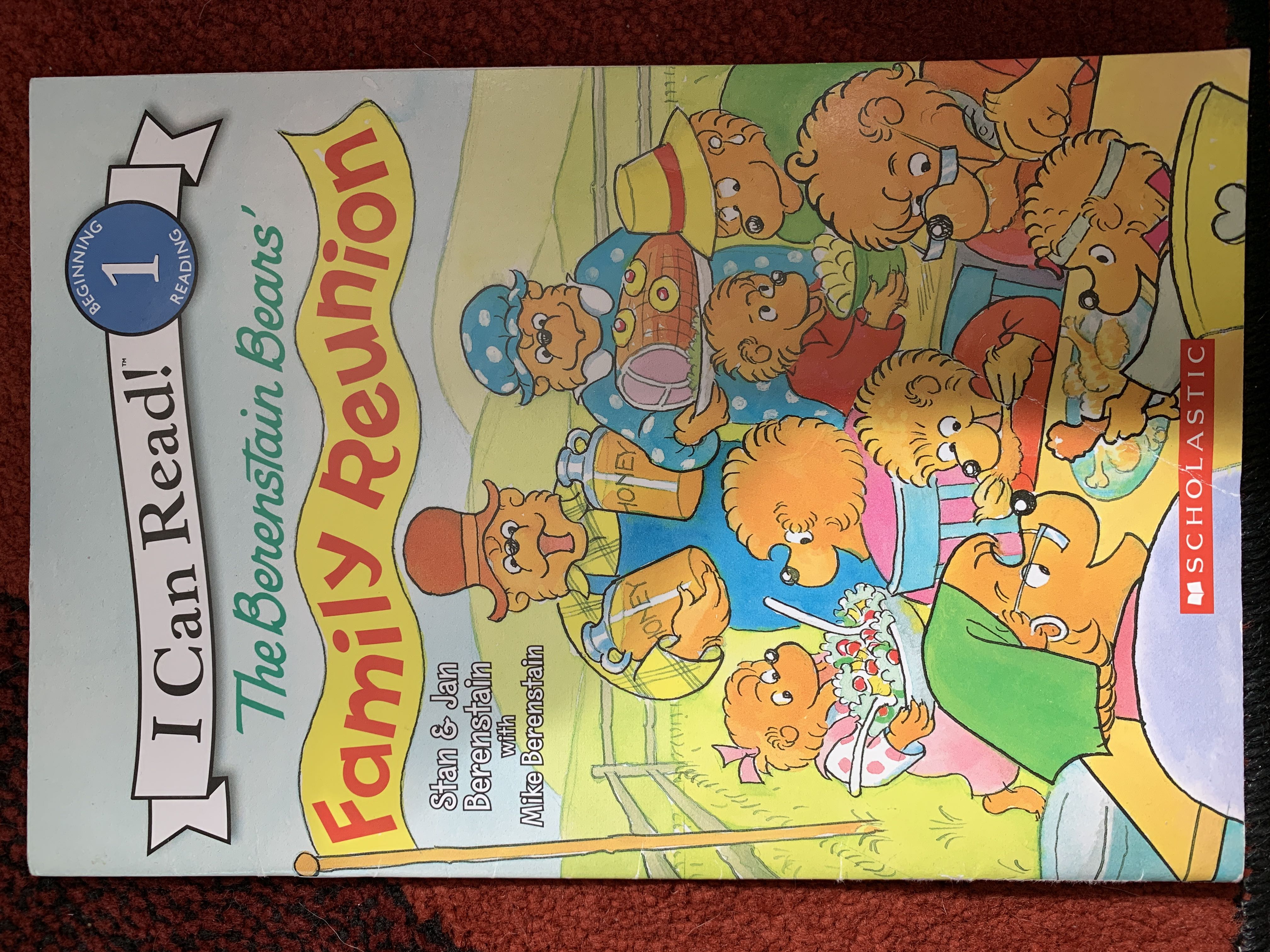 Berenstain Bears’ Family Reunion A3- Berenstain (Bear) , The - Stan Berenstain (Harper Collins Publishers - Paperback) book collectible [Barcode 9780545470179] - Main Image 3