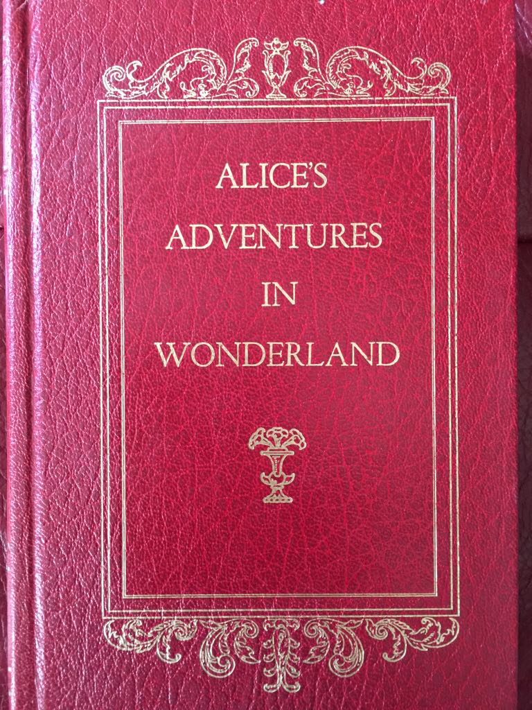 Alice’s Adventures in Wonderland - Lewis Carroll (Avenel Books - Hardcover) book collectible [Barcode 9780517107256] - Main Image 1