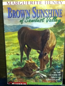 Brown Sunshine of Sawdust Valley - Marguerite Henery (Scholastic - Paperback) book collectible [Barcode 9780590515863] - Main Image 1