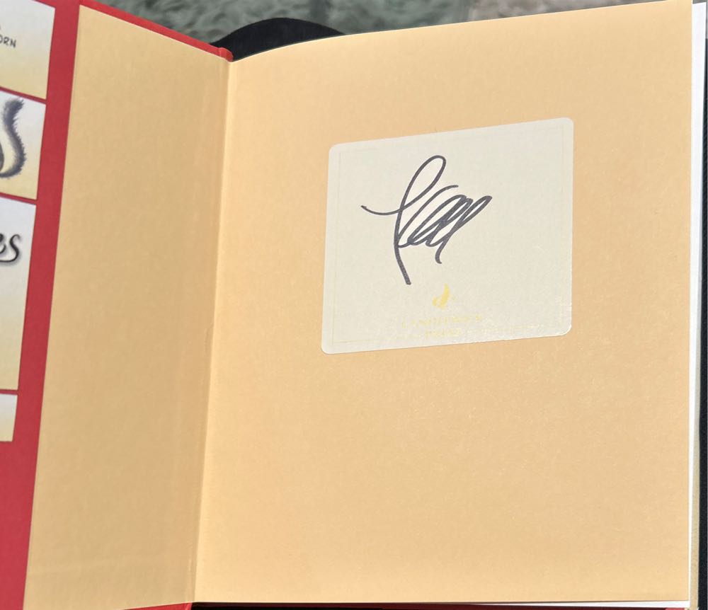 Flora And Ulysses - Kate DiCamillo (Candlewick Press - Hardcover) book collectible [Barcode 9780763660406] - Main Image 4