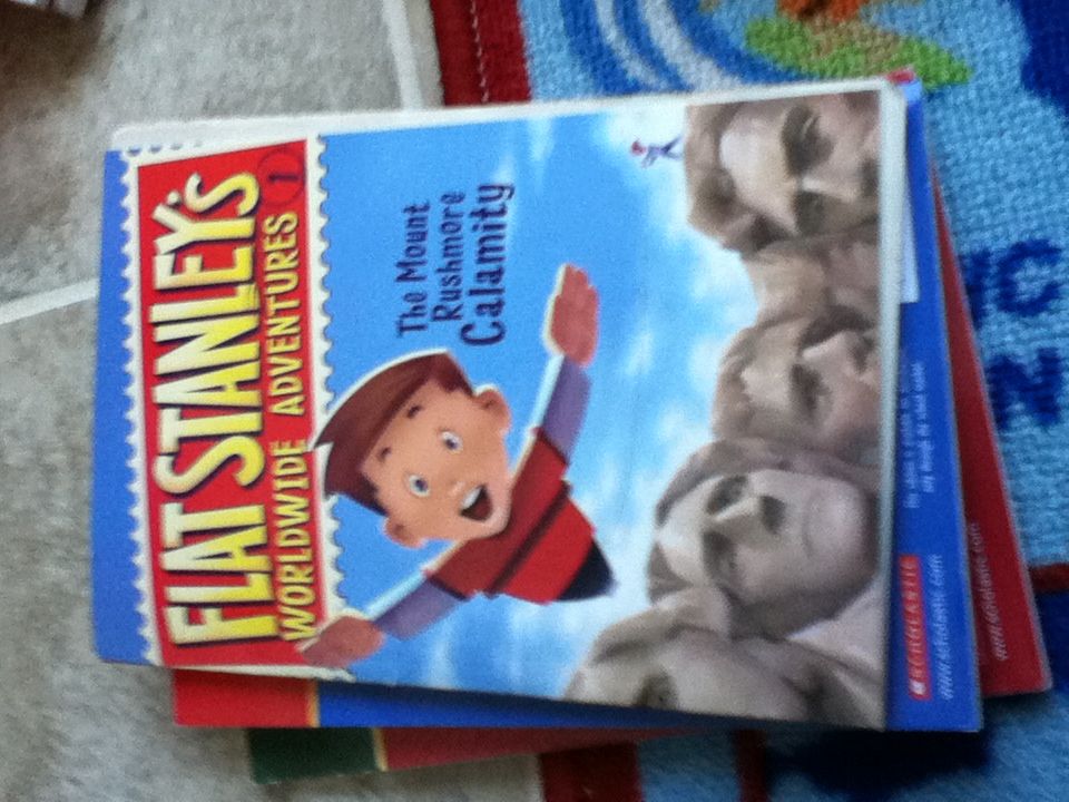 Flat Stanley’s Worldwide Adventures #1: The Mount Rushmore Calamity - Jeff Brown (HarperCollins - Paperback) book collectible [Barcode 9780061429903] - Main Image 1