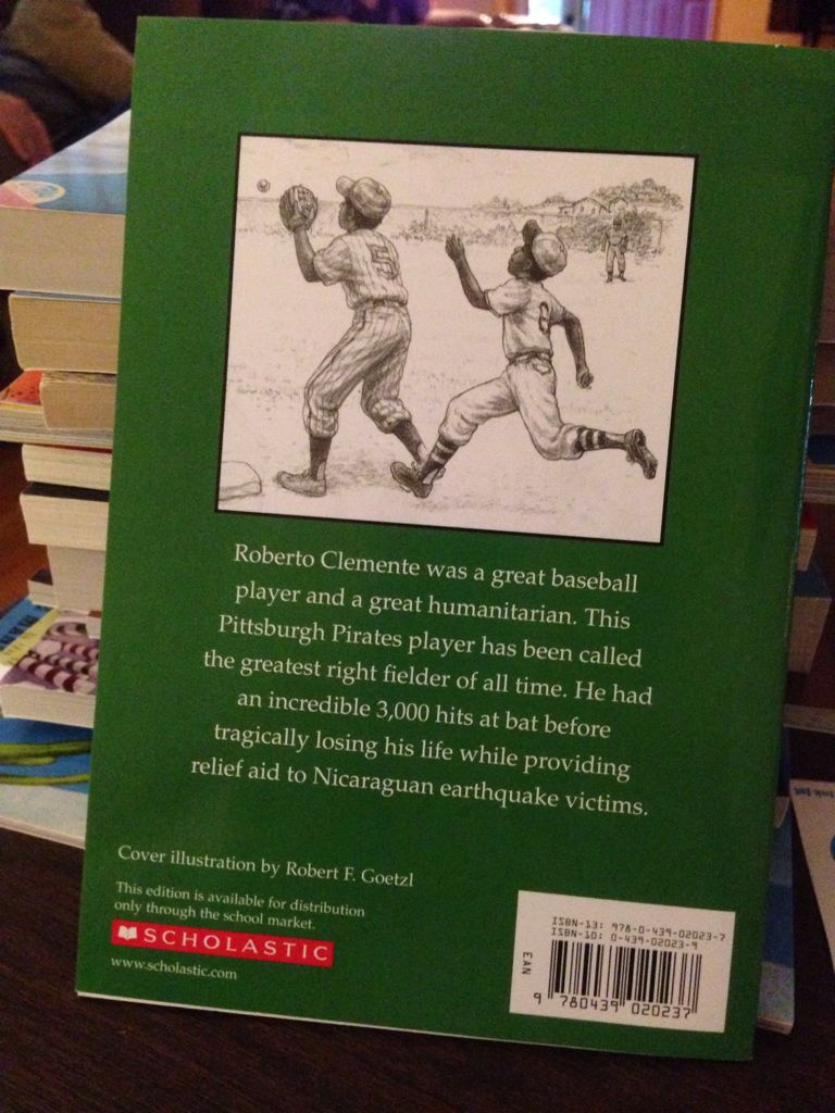 Roberto Clemente Young Baseball Hero - Francene Sabin book collectible [Barcode 9780439020237] - Main Image 2